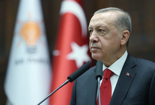 Mbi 1 mijë të vdekur/ Shpallet gjendjen e JASHTËZAKONSHME, Erdogan: Tërmeti u mori jetën 912 personave në Turqi