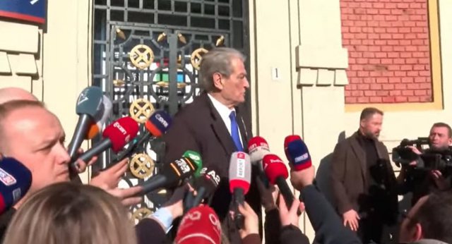 Itinerari/ Pas protestës, Berisha ndalet në 4 godina