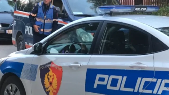 Plagosja me armë zjarri në gjimnazin e Laçit, arrestohet pas disa orësh 17-vjeçari