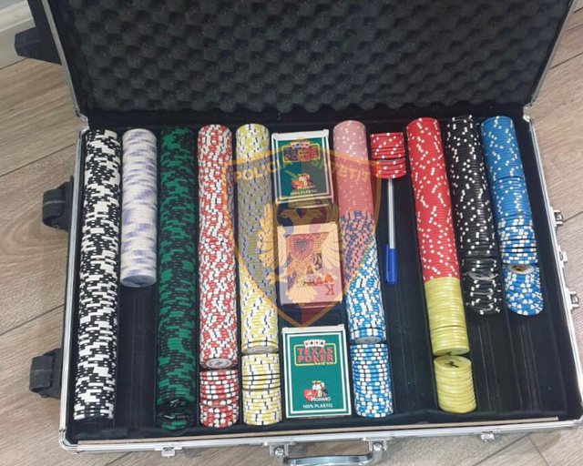 Përshtati lokalin për lojë pokeri, procedohet penalisht 34-vjeçari në Vlorë