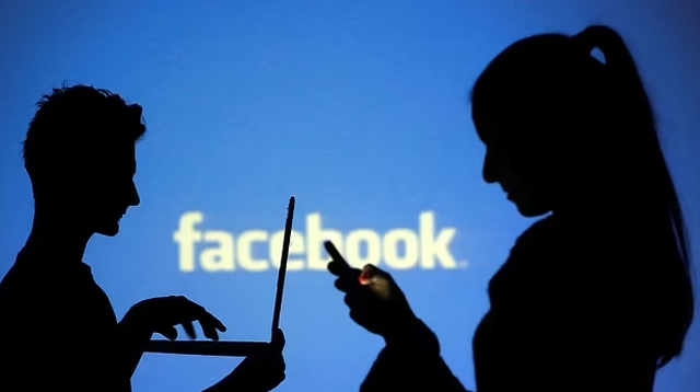 Bie ‘Facebook- Messenger’/ Mijëra përdorues të mediave sociale në SHBA dhe Angli nuk mund të dërgojnë mesazhe