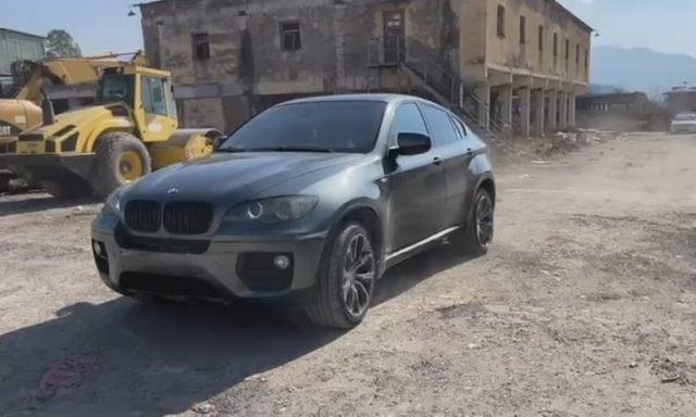 Atentati i dështuar në Elbasan, zbulohen 3 gjurmë gishtërinjsh dhe një profil ADN-je në mjetin e mbushur me kallashnikovë e bidona me benzinë