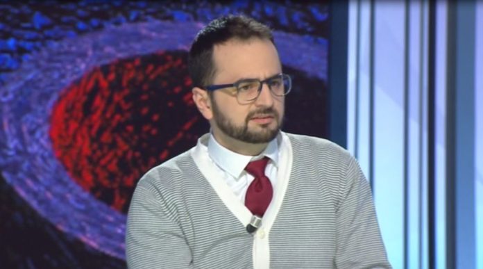 Qeveria gati t’i hapë rrugë shembjes së pallateve mbi 50-vjeçare, Shabani: Këta vazhdojnë ndërtojnë kulla, njerëzit nuk blejnë dot shtëpi