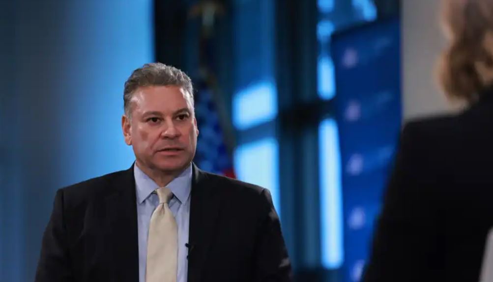 Takimi Kurti-Vuçiç/ Gabriel Escobar reagon pas pranimit të planit franko-gjerman: Ka ende shumë punë për të bërë