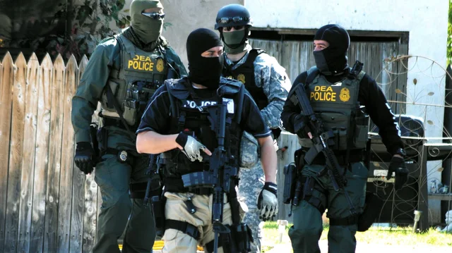 DEA amerikane me “fokus” në Tiranë, thirrje qytetarëve: Denonconi për rastet e drogës dhe të pastrimit të parave