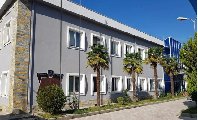 I shpallur në kërkim për kultivim të bimëve narkotike, kapet dhe vihet në pranga 58-vjeçari