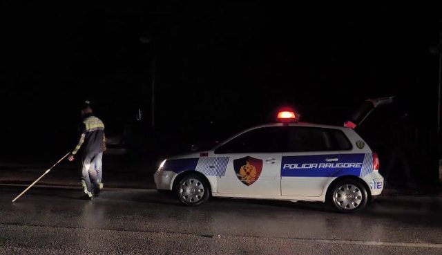 Aksident i rëndë në Berat, kamionçina përplas dhe merr zvarrë 40-vjeçarin