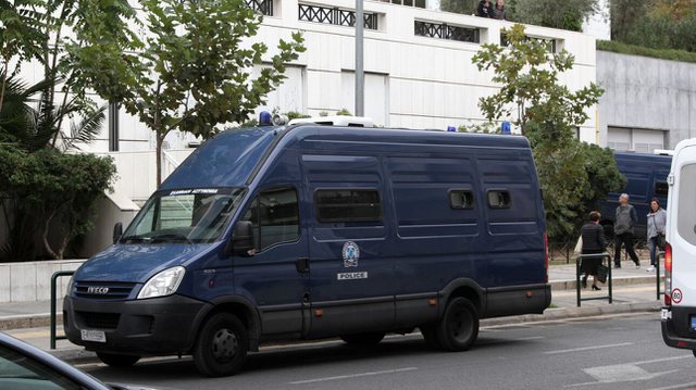 Torturuan të dënuarin shqiptar, arrestohen 4 policët grekë! I burgosuri: U kërkova ujë, po dhe më goditën në kokë!