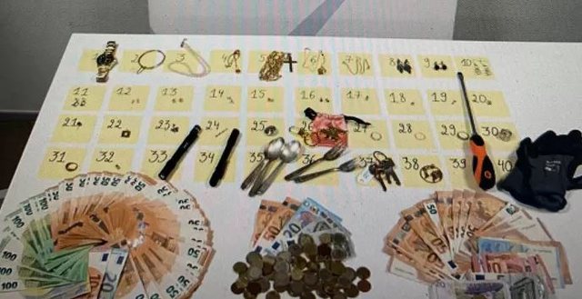 Me bizhuteri e mijëra euro në makinë/ Kapen 3 skifterët shqiptarë në Belgjikë, policia i pikasi nga makina