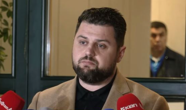 Nuk humb kohë! Indrit Sefa depoziton ankimimin në KAS, 15 faqe dokumenta për t’u regjistruar në zgjedhje: Ishte vendim politik