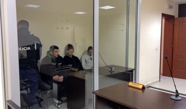 Gjykata lë në burg 4 “turistët” rumunë, u kapën me 260 kg marijuanë në Qafë-Botë