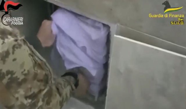 Mega-operacion në Itali/ Armë, drogë e zhvatje, pranga 23 personave, mes tyre 1 shqiptar, sekuestrohen 5 milionë euro, pezullohet karabinierja