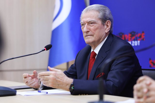 Berisha: Luli dhe Alibeaj janë pengje të Ramës! Basha është peng në krim me financimin 700 mijë euro