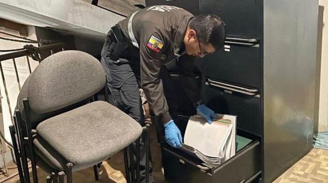 U siguronin viza shtetasve shqiptarë por jo vetëm, “zbërthehet” skema e falsifikatorëve në Ekuador