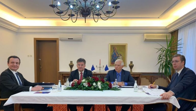 Mbi 10 orë diskutime, përfundon takimi mes Kurtit dhe Vuçiç në Ohër