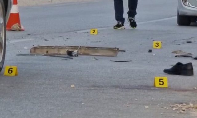 Aksident në Tiranë, makina përplas 50-vjeçaren te materniteti “Mbretëresha Geraldinë”