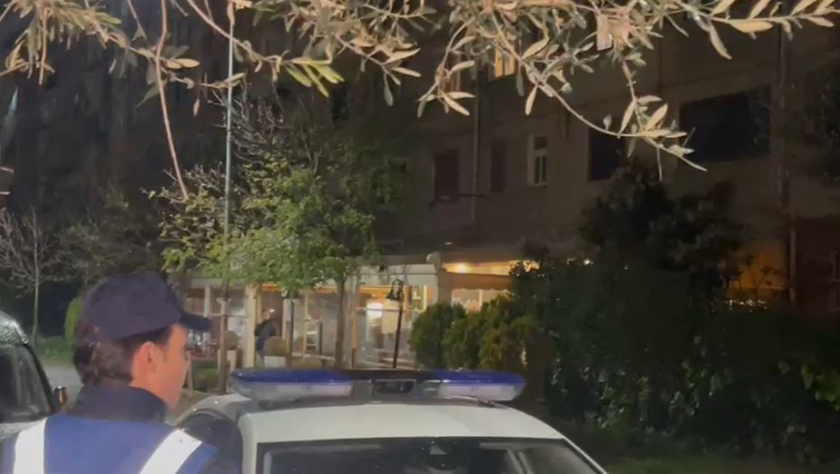 Sherr me thika në Laprakë, 3 të plagosur përfundojnë te “Trauma”