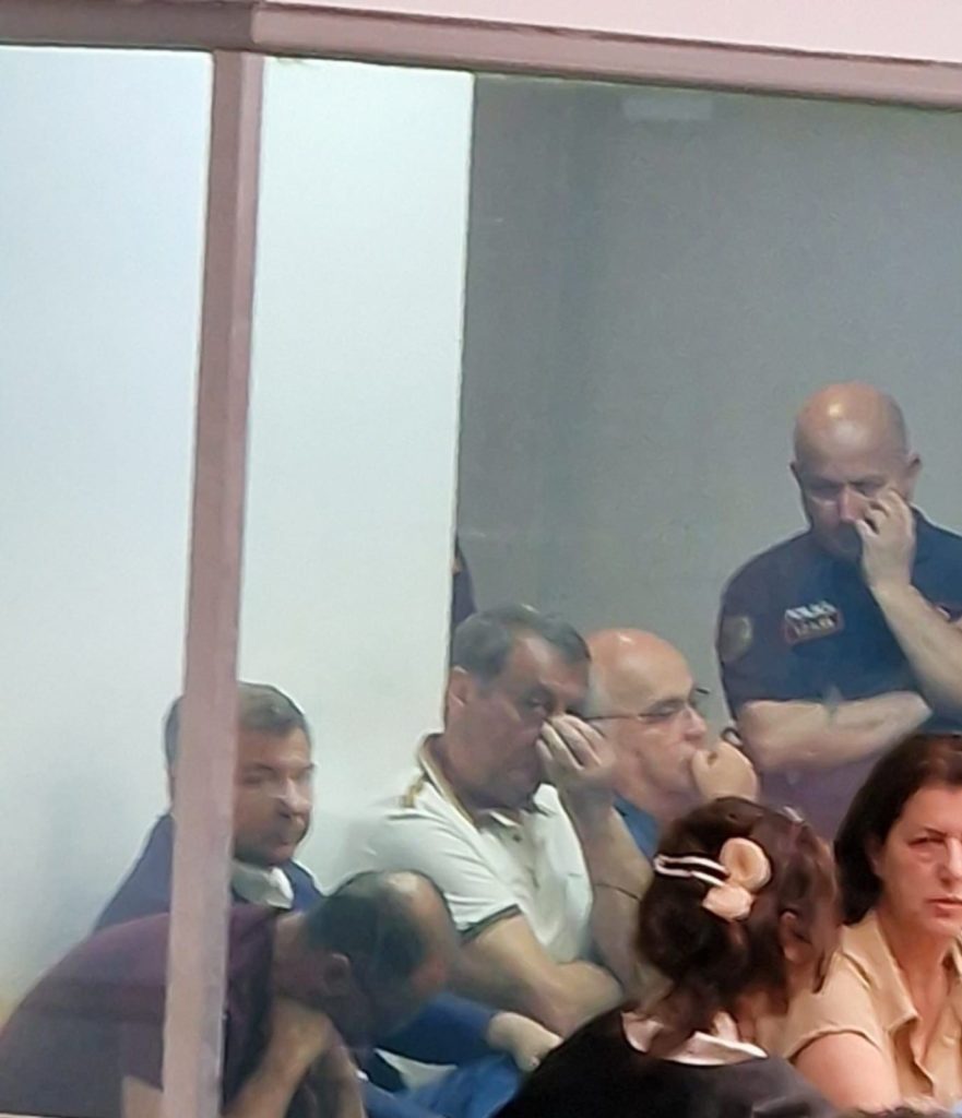 I arrestuar për shpërdorim detyre/ Me sytë nga kamera, del FOTOJA Vangjush Dakos në GJJKO