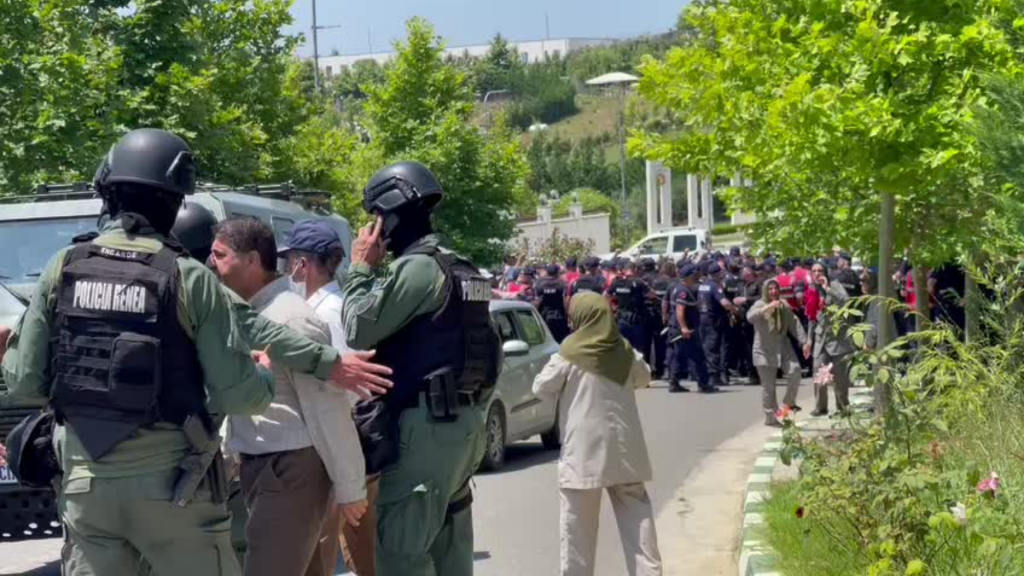 Kundërshtuan me dhunë aksionin e policisë, procedohen penalisht 6 muxhahedinë