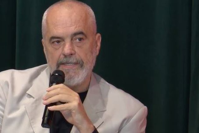 Rama: Në 3 korrik mbyllen sportelet e Kadastrës, çdo veprim përmes e-Albania! Ministrat, deputetët dhe kryebashkiakët bënin qoka, mua më vjen turp