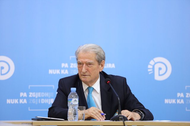 Reforma në Kadastër/Berisha: Rama po lëkund themelet e pronësisë, po rivendos pushtetin e tij mbi tokën