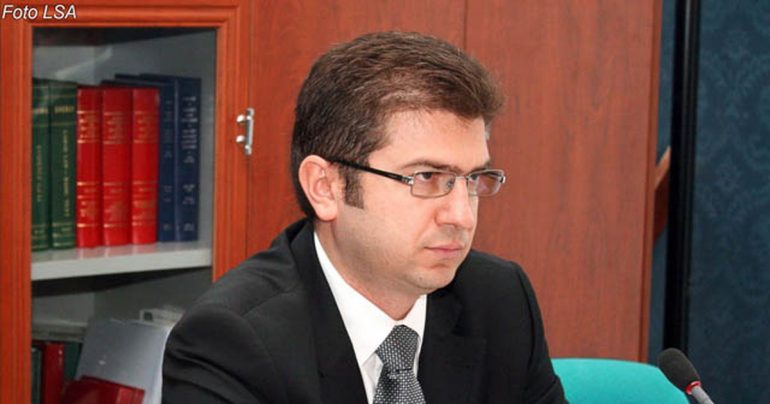 Do të ushtrojë funksionin për 3 vite, zgjidhet me votë unanime kryetari i Kolegjit të Posaçëm të Ankimimit