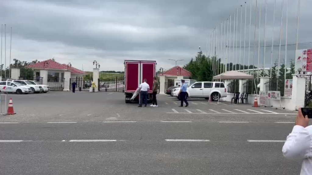 Policia zbarkon në Durrës, sërish kontrolle në kampin e MEK