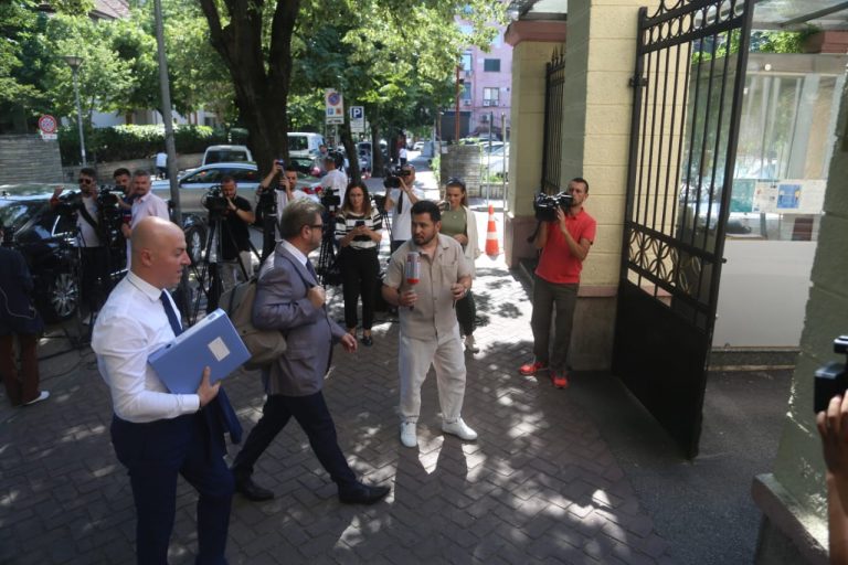 SPAK kërkon arrestimin e ish-zv. kryeministrit, avokatët zbulojnë arsyen pse Ahmetaj u largua nga Shqipëria