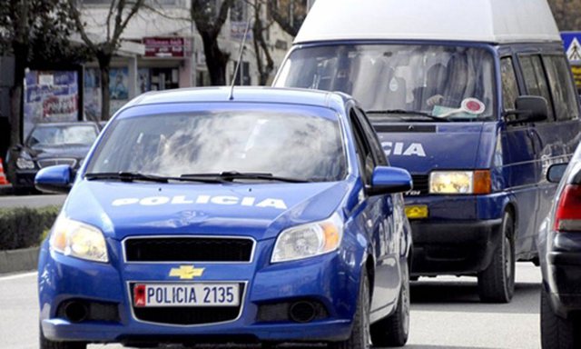 ATENTATI në Krujë- Kontrolle në banesa, shoqërohen 3 persona në komisariat
