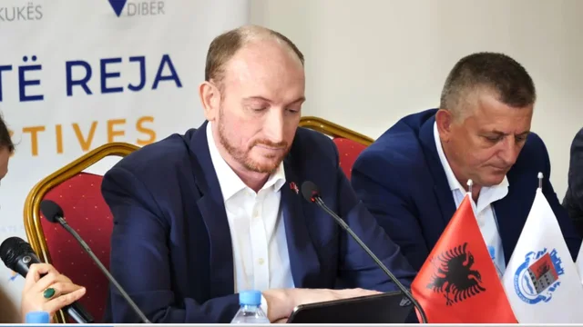 Largohen ilegalisht drejt Anglisë, Mbretëria e Bashkuar financon në Kukës projektin për rritjen e punësimit