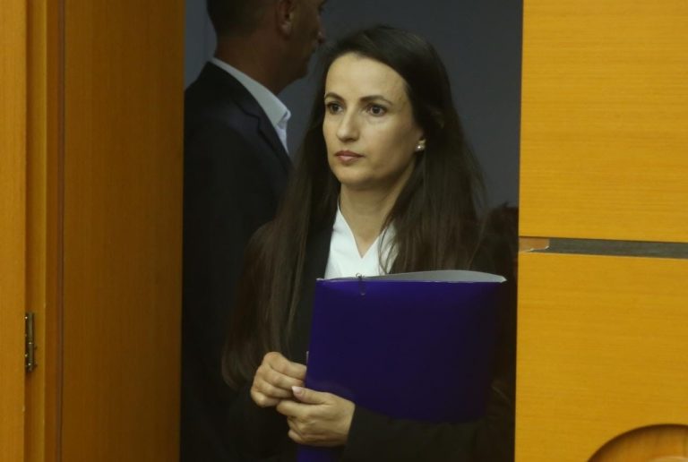 Kaloi ‘rrjetën’ e vettingut në unanimitet, kunata e Ermonela Felajt konfirmohet në detyrë në Prokurorinë e Tiranës