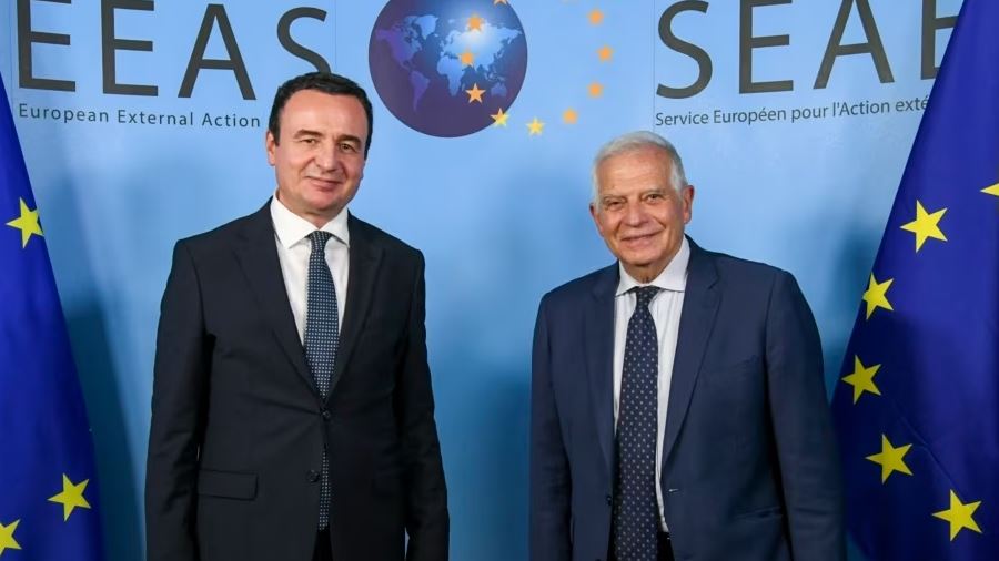 Prishtina tërhoqi forcat e policisë nga Veriu, Borrell pret “hapa të tjerë pozitivë” nga Kosova për uljen e tensioneve